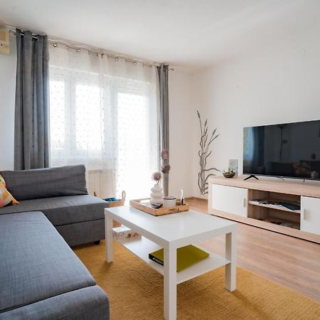 Apartman Sanda Vukovar Buitenkant foto